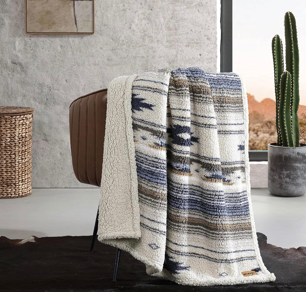 Wrangler - Throw Blanket, Ultra Soft Plush Bedding with Sherpa Reverse, Oeko-Tex Certified - Coyote Sands Brown